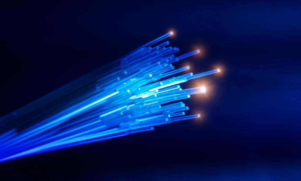 Main Reasons IT Professionals Choose Fiber Optic Cables